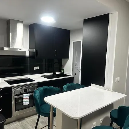 A 200 M De La Playa Holiday home *